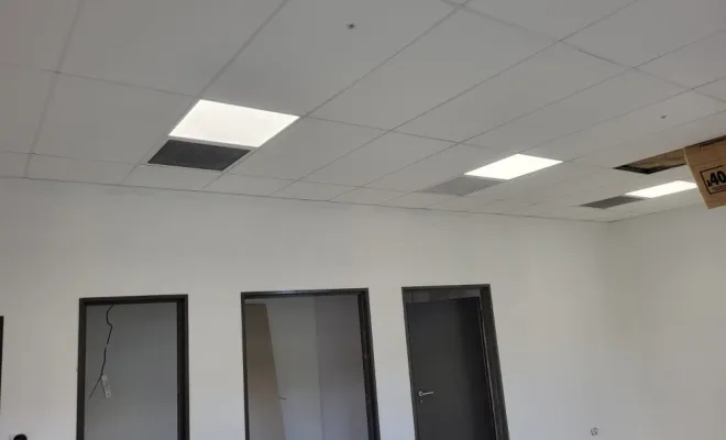 Chantier à Lesquin : aménagement de bureaux avec isolation thermique, Lesquin, LAM BTP